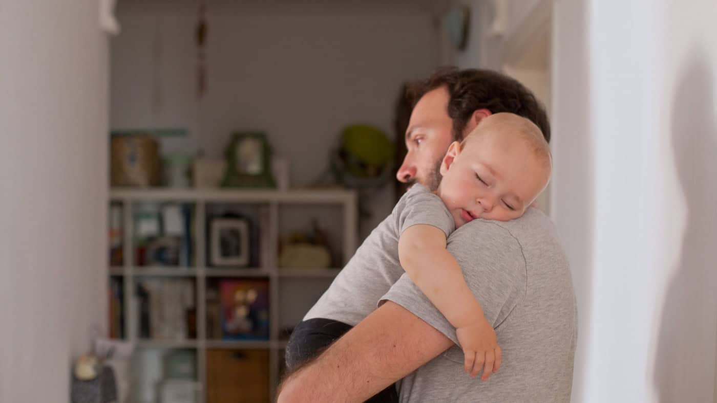 Licença parental do pai passa a ser de 28 dias seguidos ou interpolados