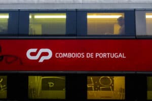 Greve na CP e IP obrigou a suprimir 136 comboios até às 08h00