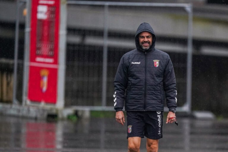 Artur Jorge espera "grande espetáculo de futebol" frente ao Benfica