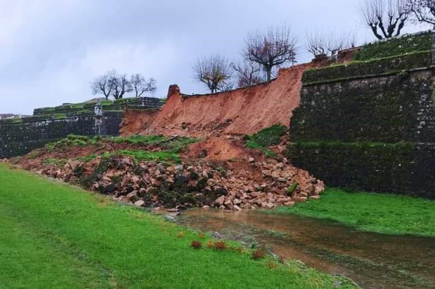 Muralha da Fortaleza de Valença sofreu nova derrocada