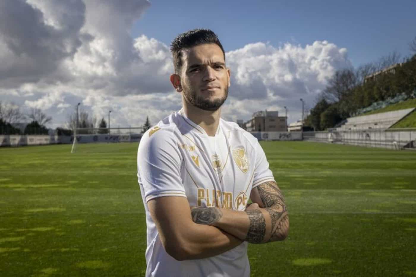 Dénis Duarte está de regresso ao Vitória SC