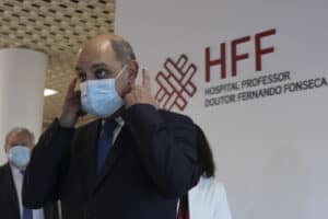 Ministro admite alargar o modelo testado na obstetrícia a outras urgências 