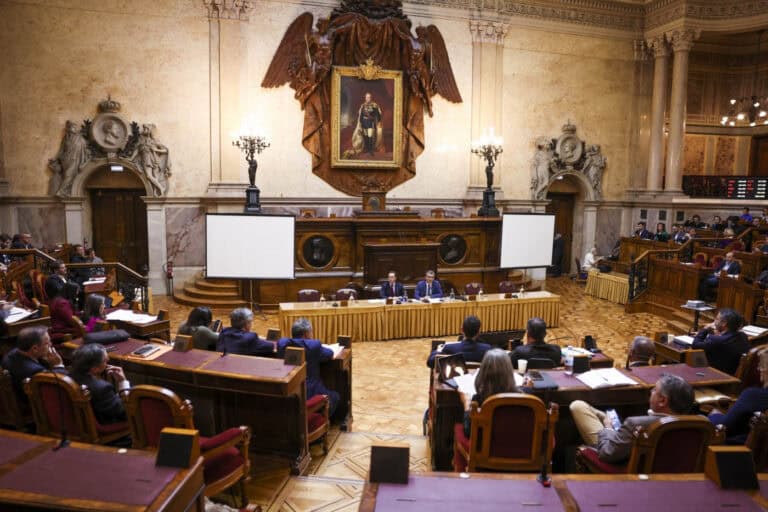 Medina defende quadro legislativo próprio para “benefício da transparência da gestão” na TAP