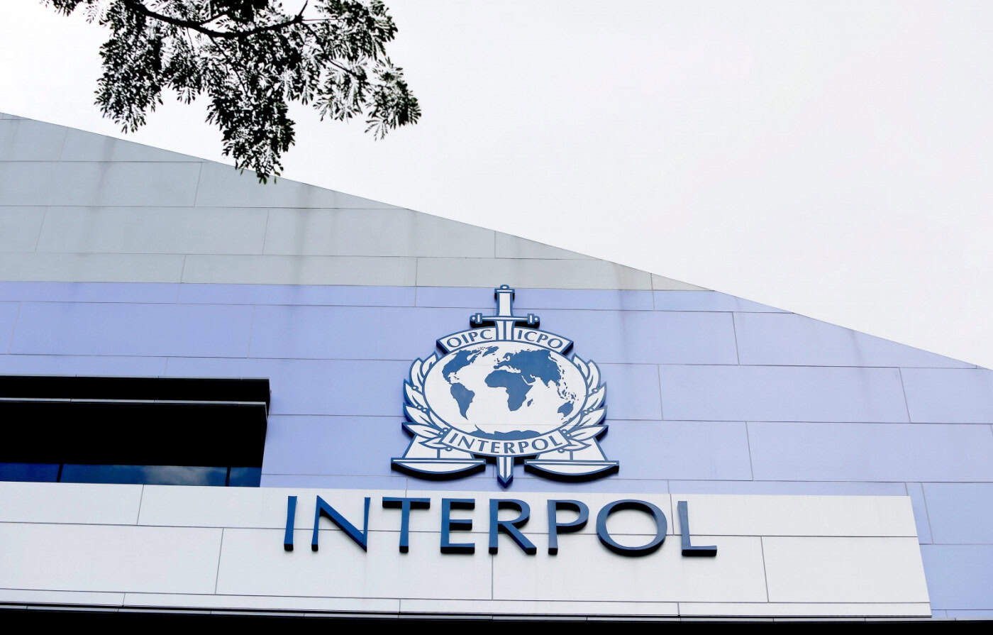Interpol anuncia detenção no Sudão do "traficante de seres humanos mais procurado"