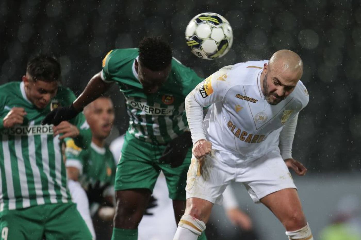 Vitória SC e Rio Ave empatam em Guimarães