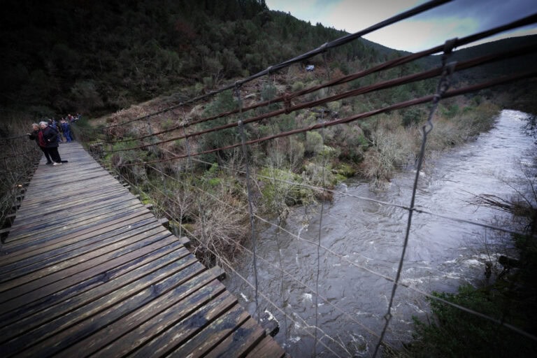 Populações exigem reposição de ponte que une Veral e Monteiros no Tâmega