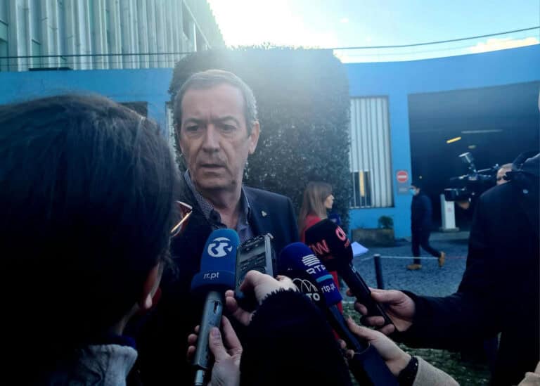 Bastonário descarta questões clínicas relacionadas com buscas no hospital