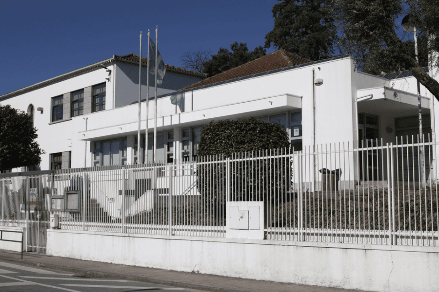 Greve de docentes e não docentes encerra várias escolas de Guimarães