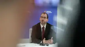 Governo admite vinculação de professores após três contratos&nbsp;