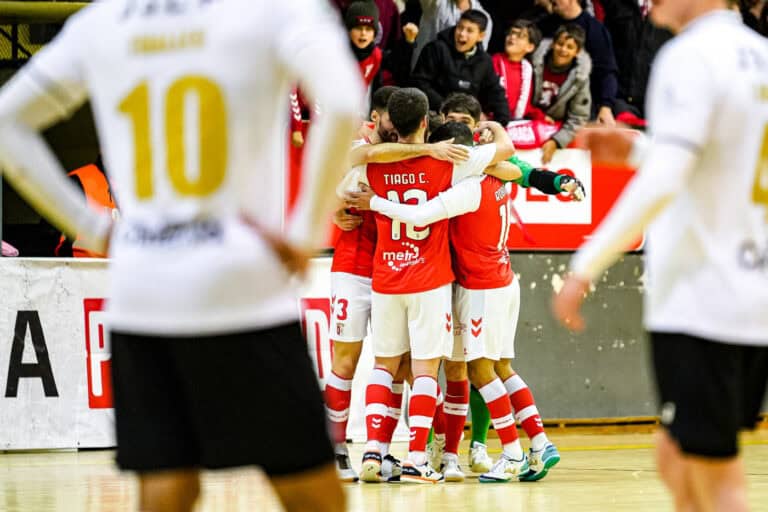 SC Braga vence AD Fundão e cola-se à liderança do campeonato