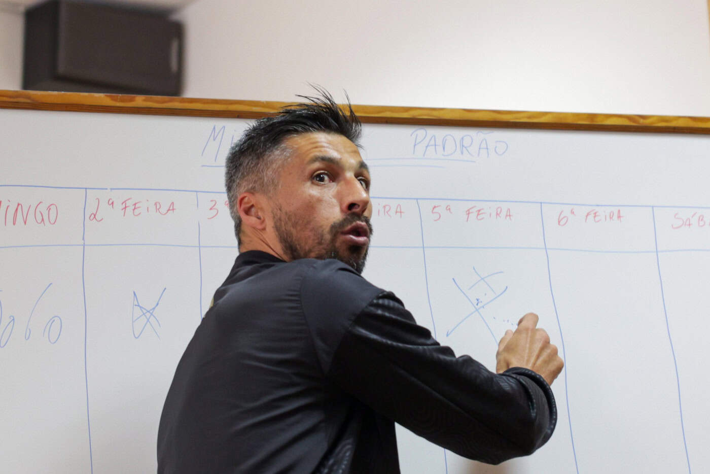 Moreno desvaloriza críticas e acredita na vitória diante do FCP