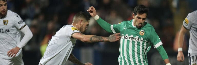 FC Famalicão falha penálti e empata em casa com o Rio Ave&nbsp;