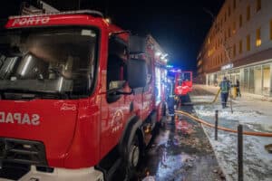 Incêndio em prédio em Gondomar faz um ferido grave&nbsp;