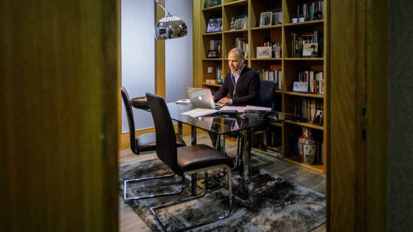 Teletrabalho vai ser alargado a pais com filhos com deficiência ou doença crónica&nbsp;