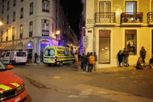 Incêndio em prédio na Mouraria provoca dois mortos e 14 feridos