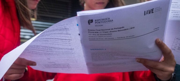 Exames no secundário mantêm-se, mas com peso mais baixo na nota final&nbsp;