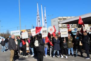 Braga. Dezenas de trabalhadores participam na 'praça da indignação'