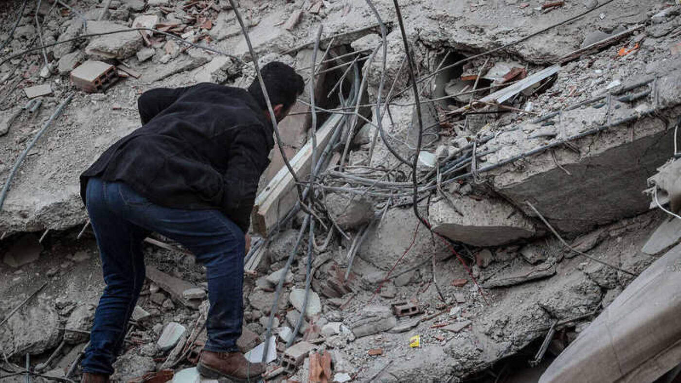 Número de mortos ultrapassa os 33 mil na Turquia e Síria