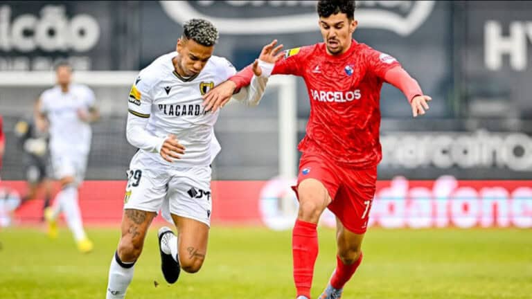 Gil Vicente vence em Famalicão e sobe a 13.º da I Liga&nbsp;