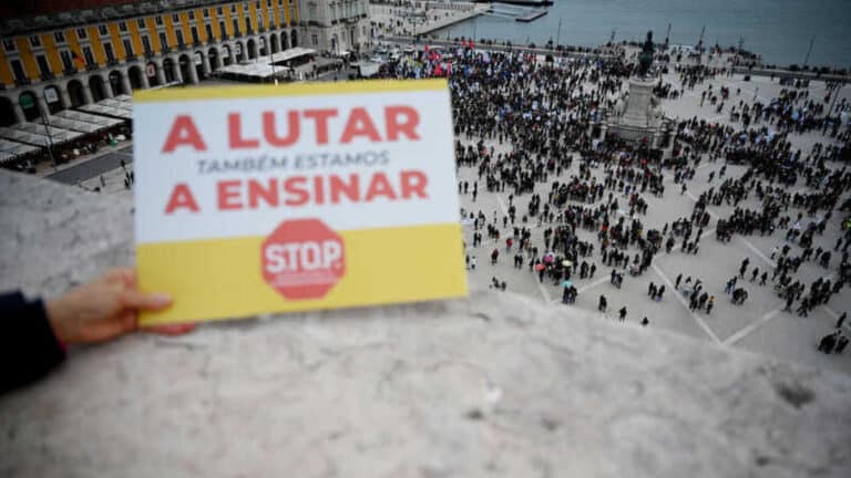 Professores e Ministério retomam hoje negociações em ambiente de contestação&nbsp;