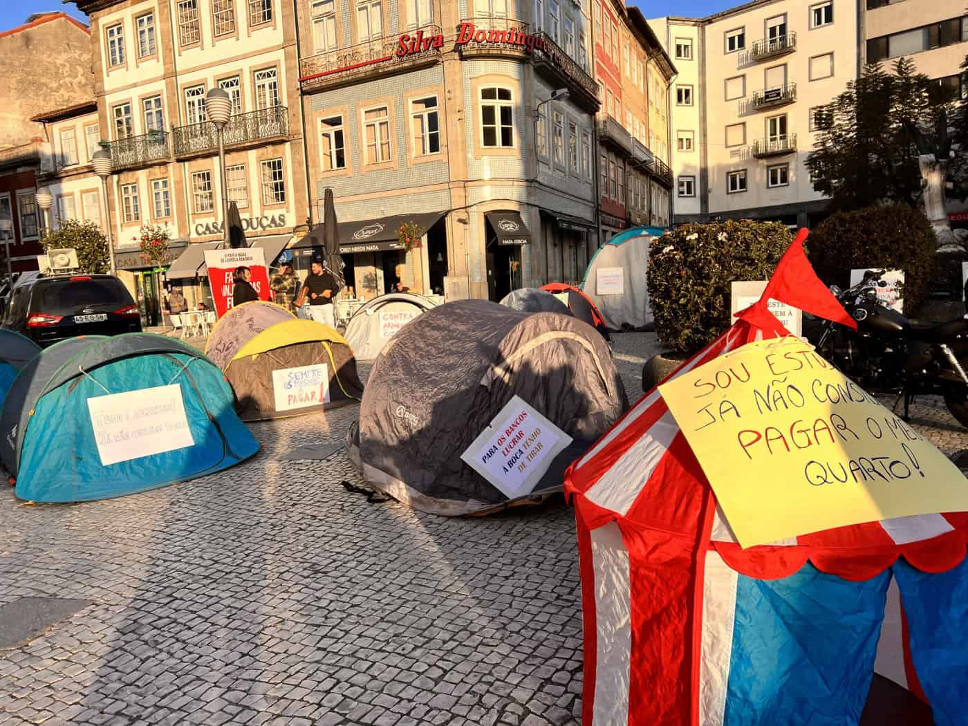 “Com esta subida de preços na habitação é provável que as pessoas tenham que viver em tendas”