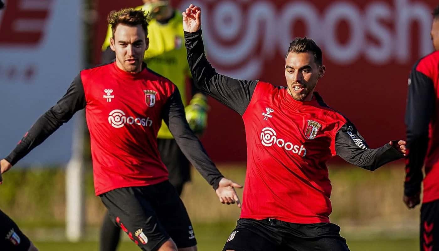 Ricardo Horta no onze inicial do SCB