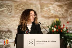 "Se cada aluno deve saber quem é o reitor, cada docente deve saber quem é a presidente da associação académica"