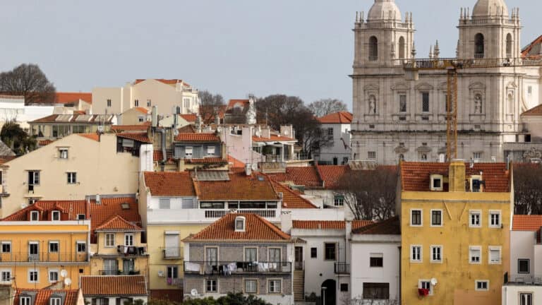 Governo admite "aperfeiçoamento" de proposta relativa ao alojamento local