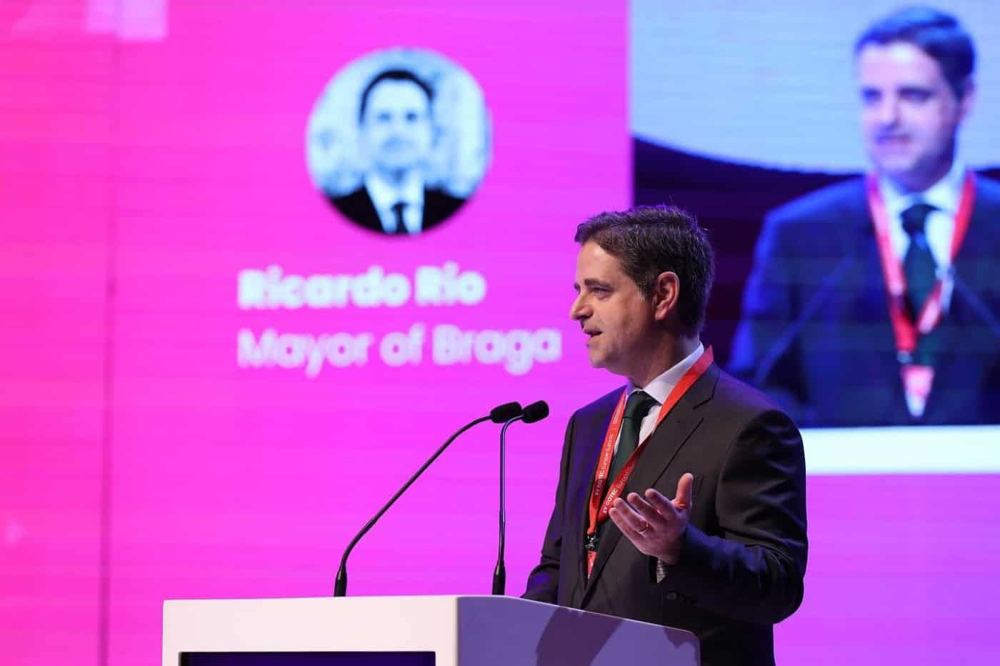 Rio diz que programa 'Mais Habitação' é “ineficaz e não deverá ter condições para se concretizar”