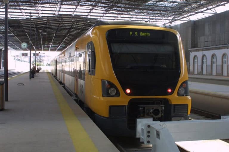 Assembleias municipais de Braga, Guimarães, Barcelos e Fafe contestam Plano Ferroviário Nacional