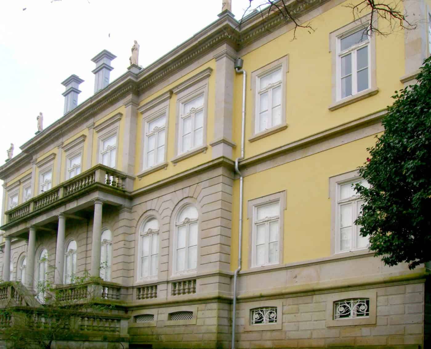 Sede da CIM em Ponte de Lima fechada após queda de estuque que feriu três autarcas&nbsp;