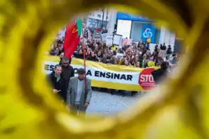 Professores voltam hoje à greve no norte e centro do país&nbsp;
