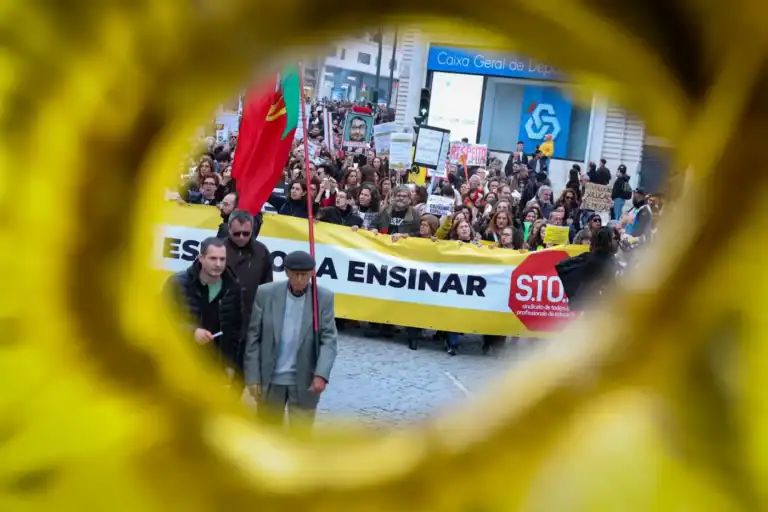Professores voltam hoje à greve no norte e centro do país&nbsp;