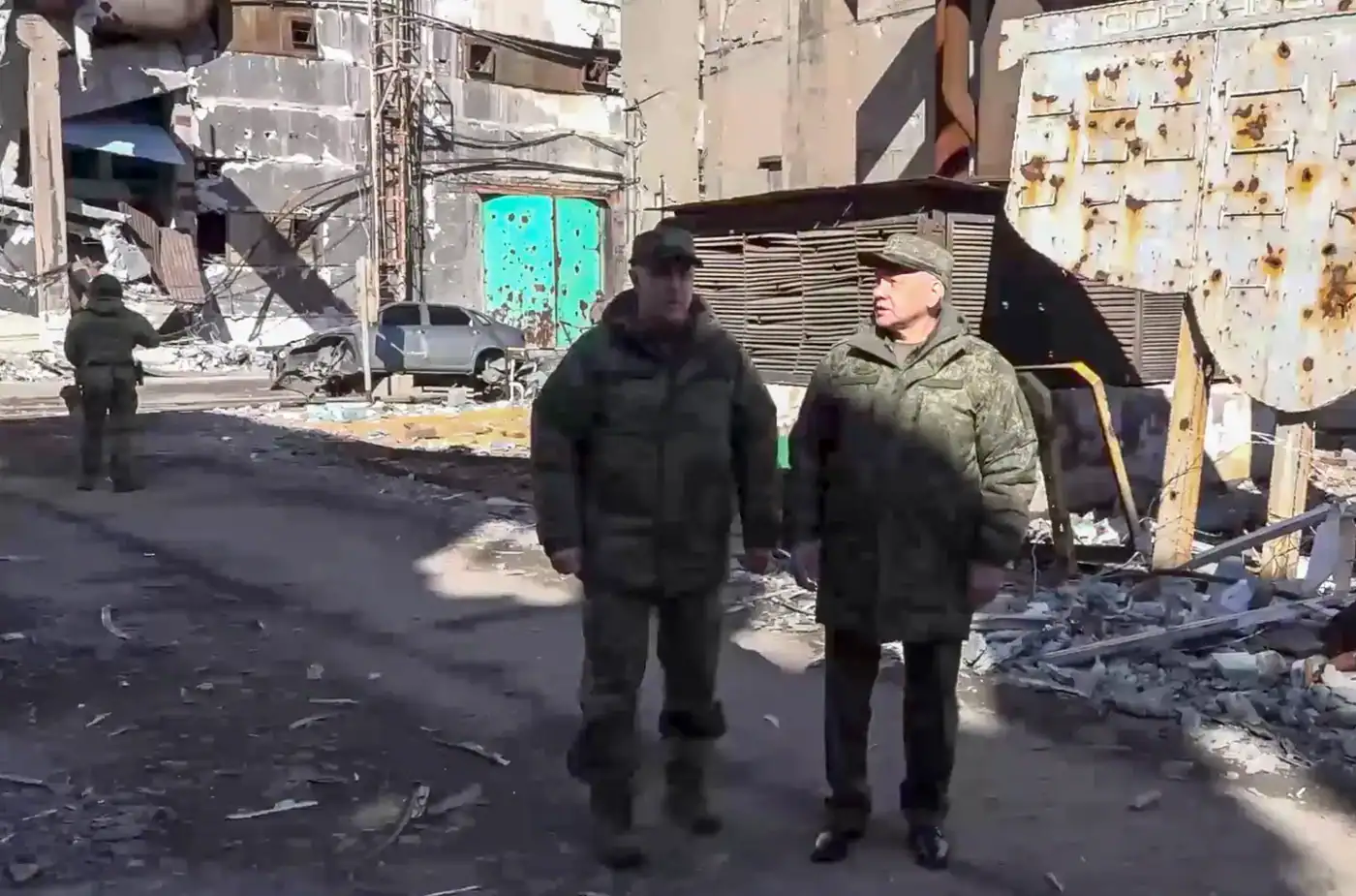 Ministro da Defesa russo visitou frente de combate no leste da Ucrânia