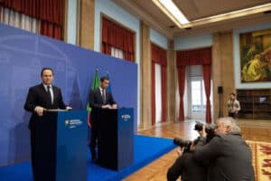 Governo demite "chairman" e CEO da TAP. Presidente executivo da SATA assume funções 