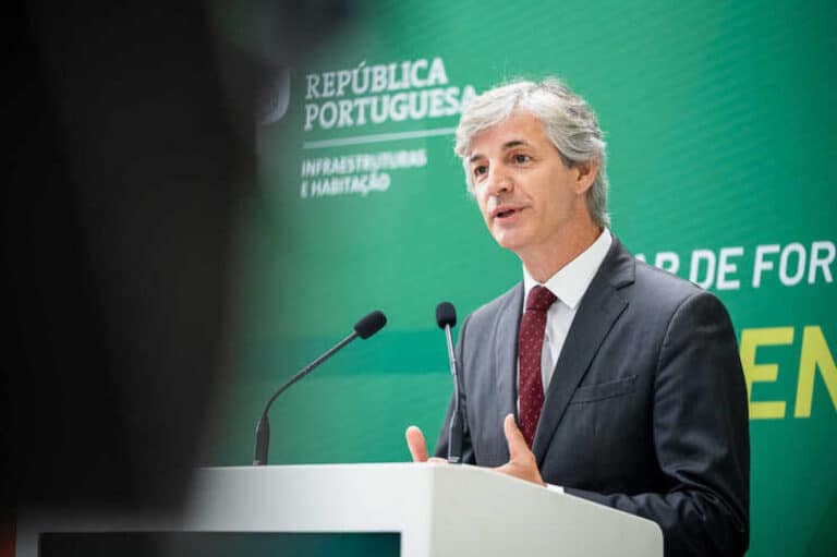 Novo serviço intermunicipal de transportes vai ligar zonas empresariais do Alto Minho&nbsp;