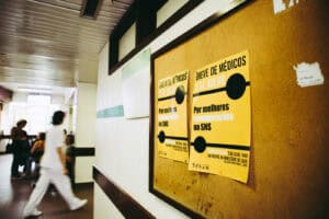 Médicos esperam que Governo mude estratégia após greve com 85% a 90% de adesão&nbsp;