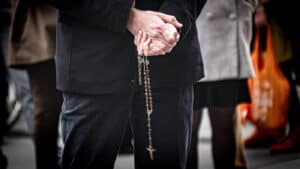 Arquidiocese de Braga suspende padre de Joane e proíbe outro de Guimarães de celebrar missa&nbsp;