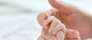 Assembleia Municipal de Braga aprova cheque de 200 euros para recém-nascidos e crianças adotadas