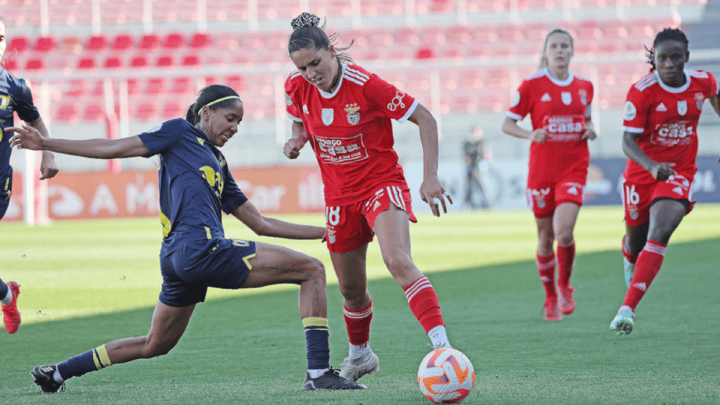 FC Famalicão impõe empate ao Benfica