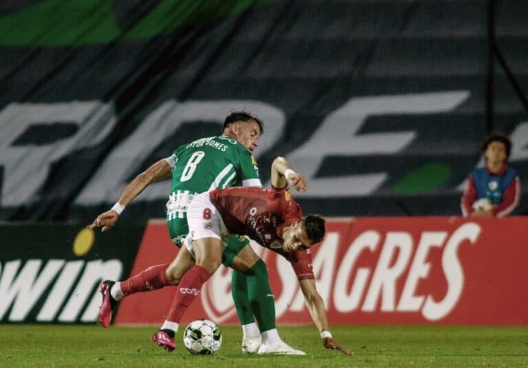 Rio Ave vence na visita ao Santa Clara e agrava ‘crise’ dos açorianos