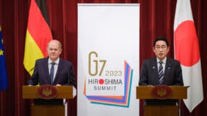 Japão e Alemanha reiteram vontade de reforçar sanções contra a Rússia