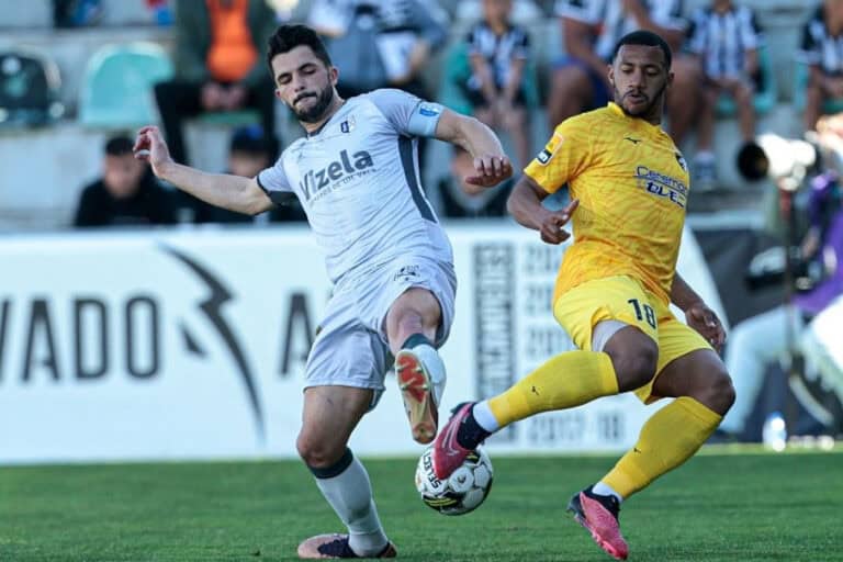 Vizela vence em casa do Portimonense com golo nos descontos