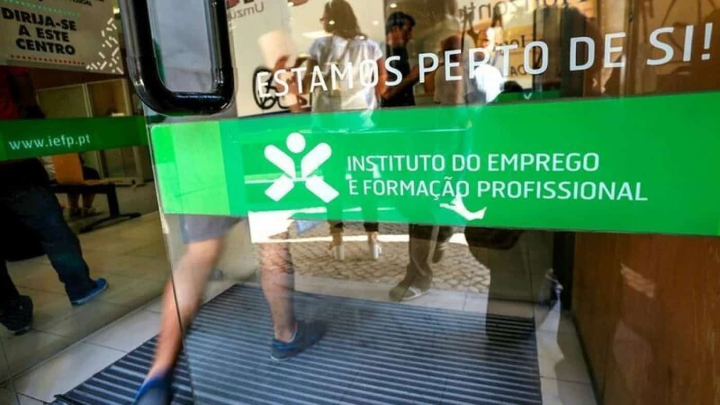 Desemprego registado baixa 8,3% para "2.º valor mais baixo de sempre" em fevereiro