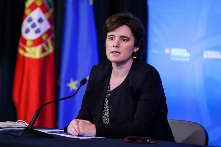 Governo propõe acelerar progressão na função pública para corrigir efeitos do congelamento de carreiras&nbsp;