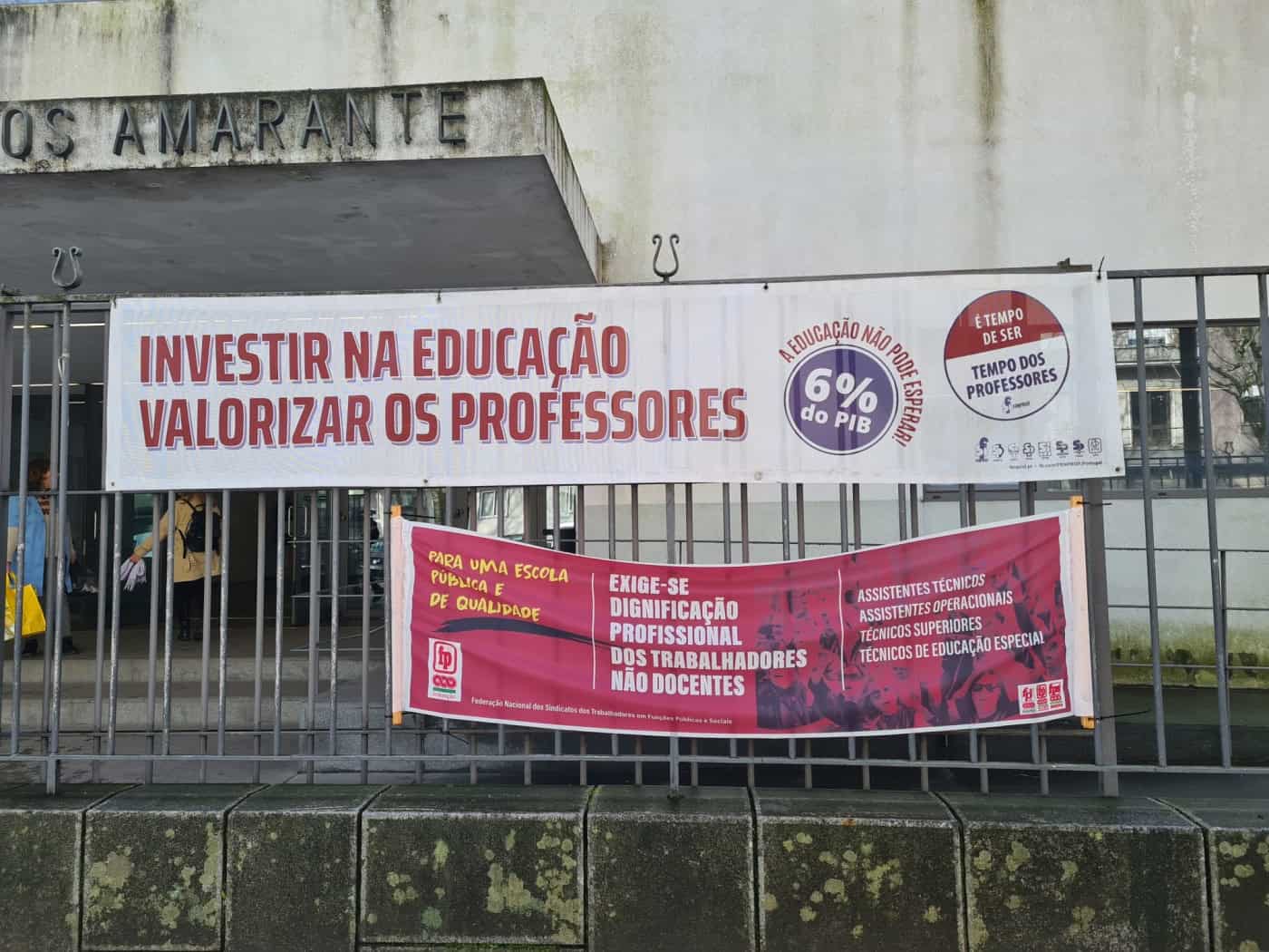 Alunos da Carlos Amarante juntam-se por melhores condições e mais apoios