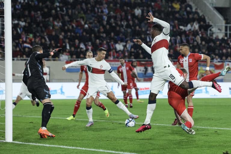 Portugal goleia Luxemburgo