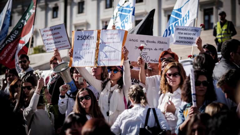 Sindicatos apresentam nova queixa na PGR contra Ministério da Educação&nbsp;