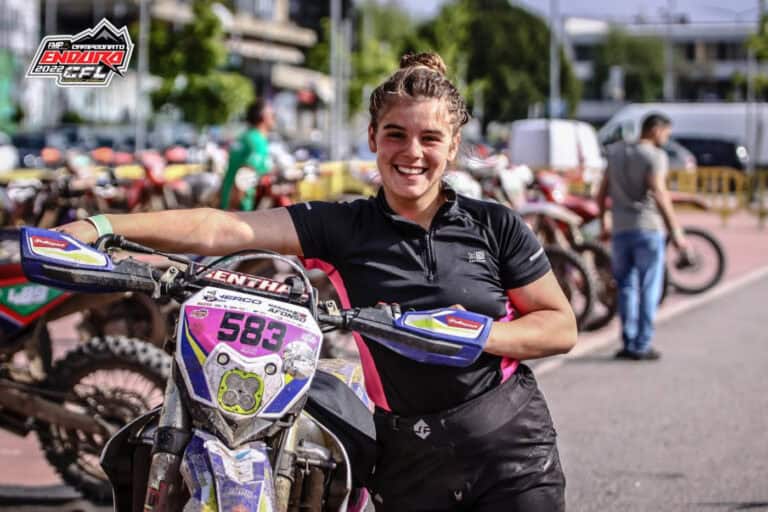 Motociclista minhota torna-se na primeira mulher a participar no Nacional de Trial