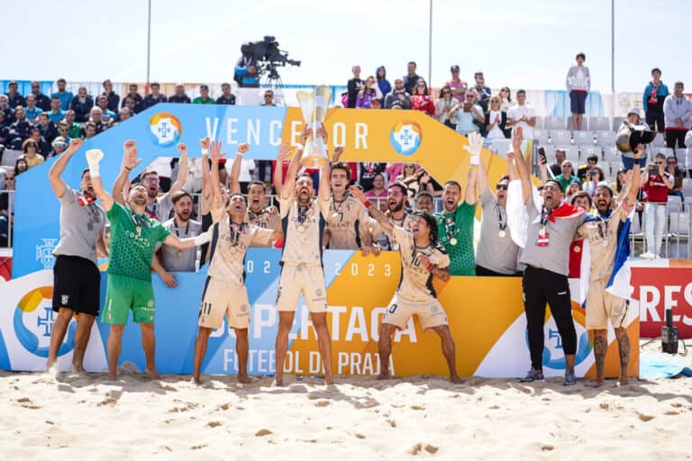 SC Braga vence Supertaça de futebol de praia